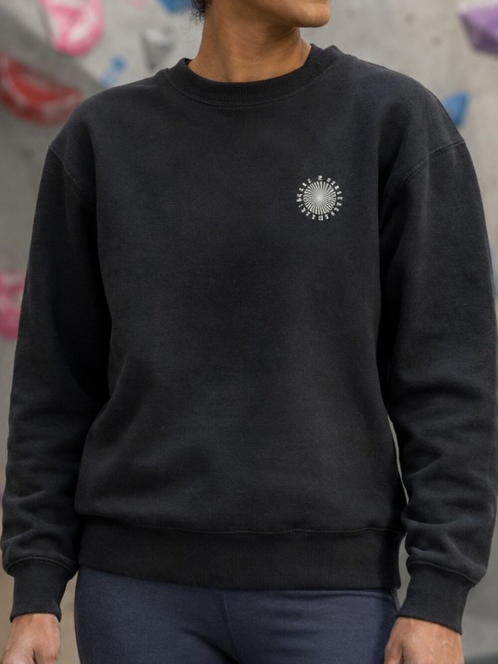 Mountain Hardwear Women’s Black Graphic Crewneck Sweatshirt Size M Outdoor Climb